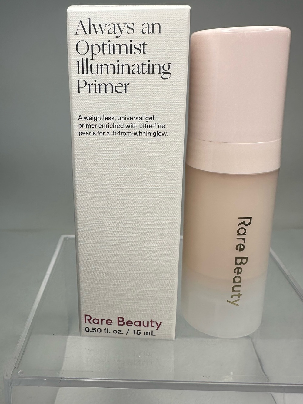 Rare Beauty Illuminating Primer in Light Pink